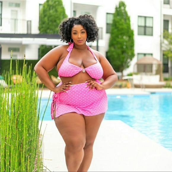 Fashion to Figure Other - Fashion to Figure ×Tabria Majors NWT 3X 22 Agent Jones Pink Heart Print Swim Top